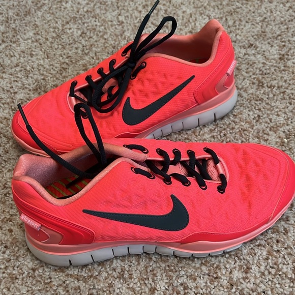 Nike Free - Picture 2 of 2